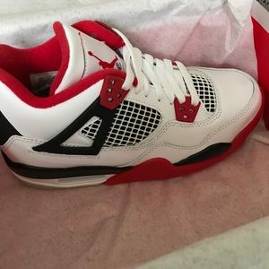 Jordan 4
